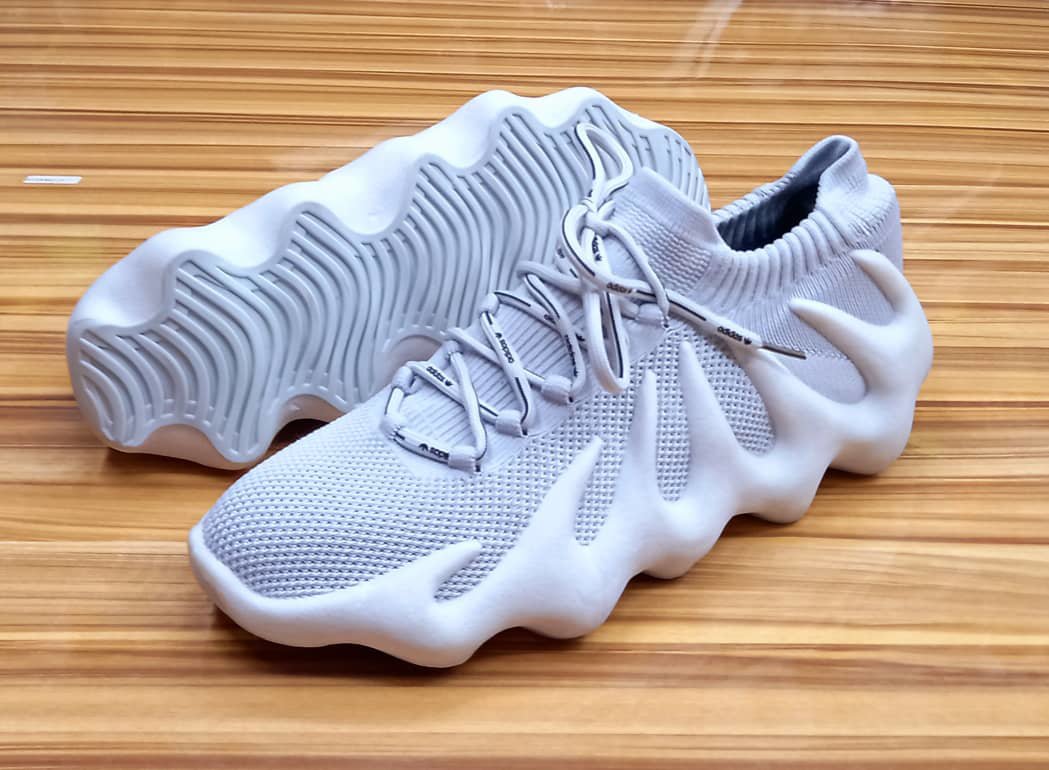 CHAUSSURE BASSE YEEZY